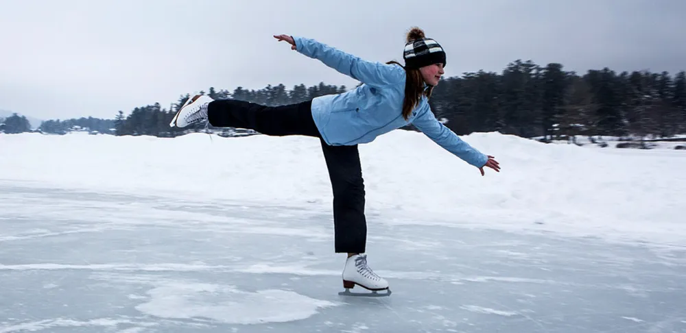 We help skaters feel more comfortable and confident on the ice, teach skater safety, and teach all the skills necessary to take you to the program and level you desire.