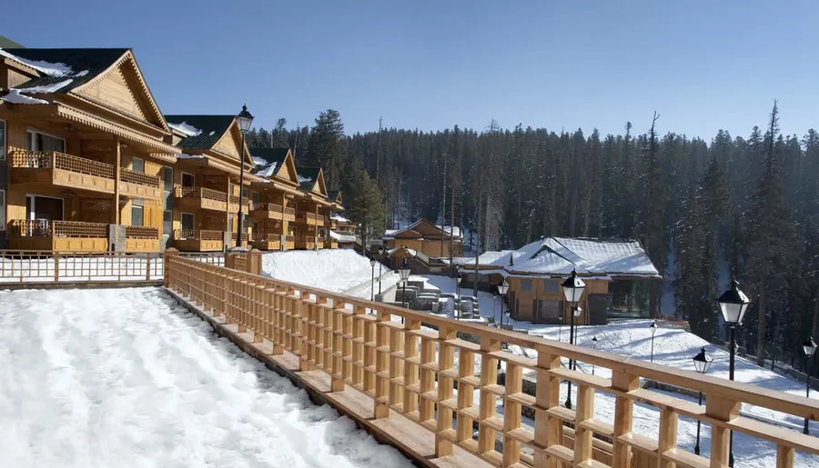Khyber Resort and Spa, Gulmarg